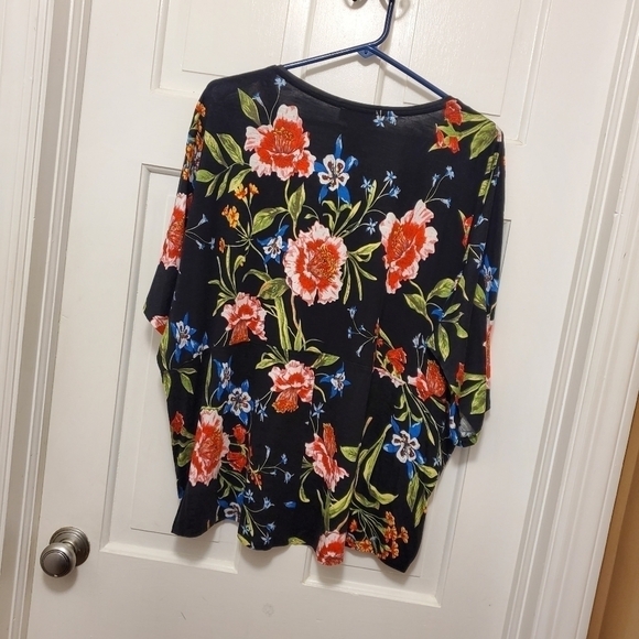 Carmen Floral Print Knit Top Size XL - Picture 9 of 9